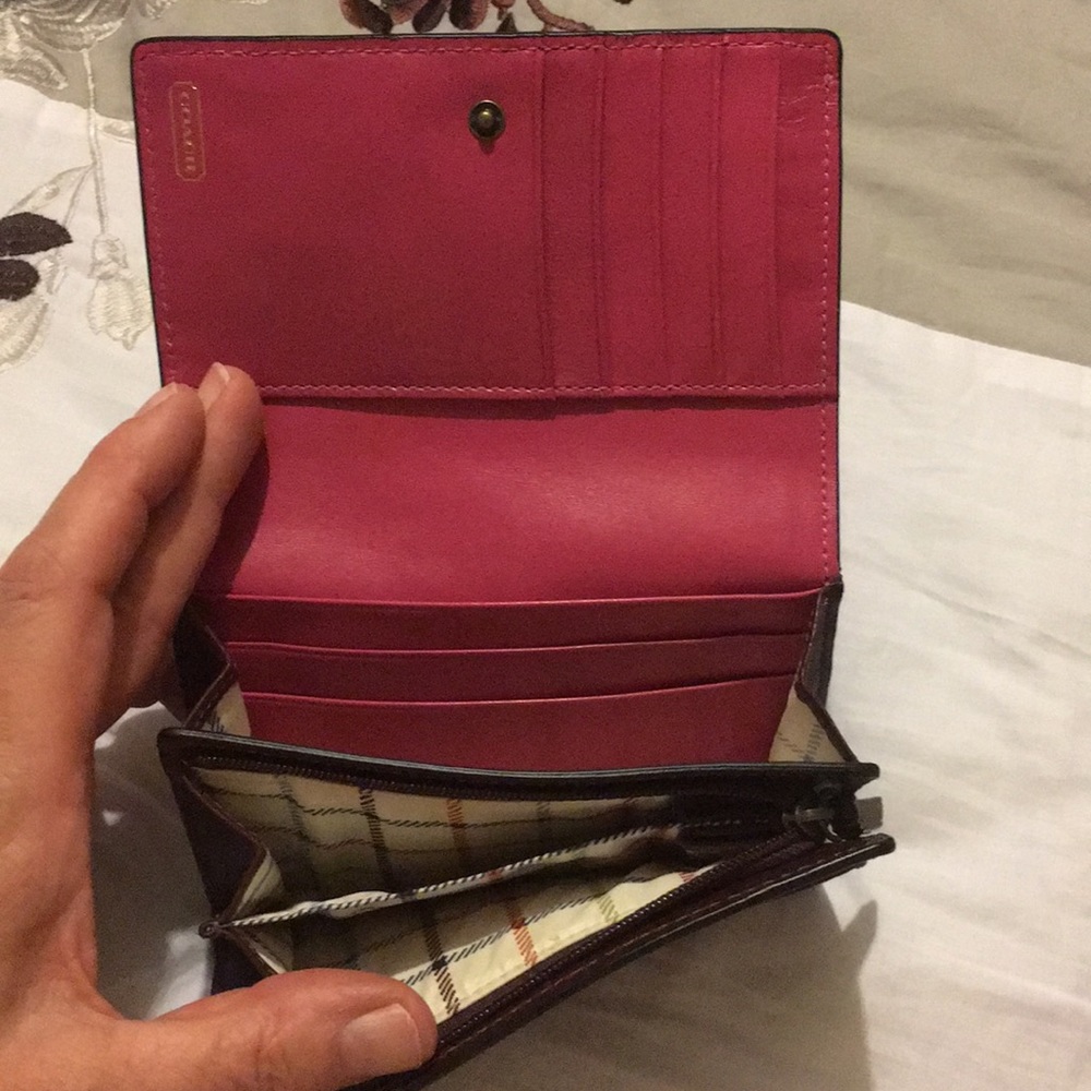 💝Coach Logo Embossed Leather pocket & zip wallet - Picture 5 of 8